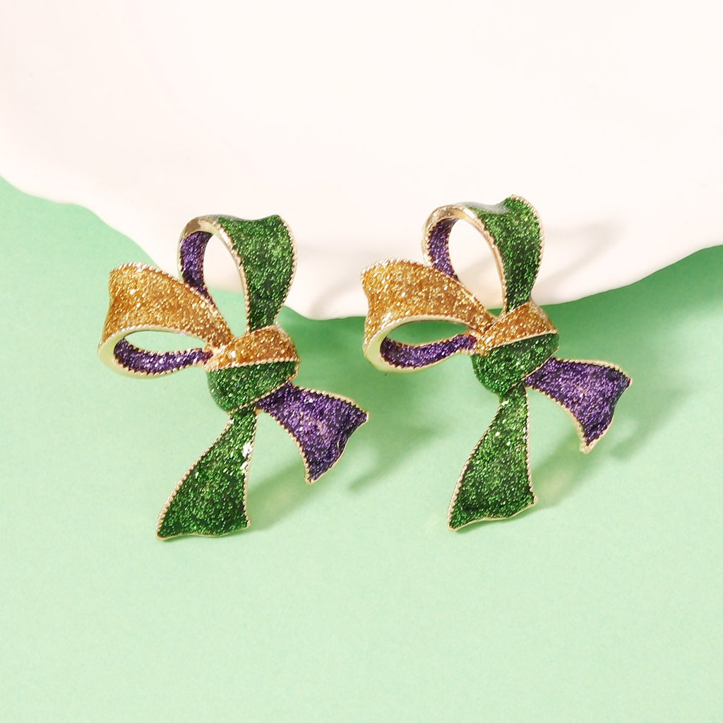 Pendientes versátiles con tendencia geométrica para mujer.