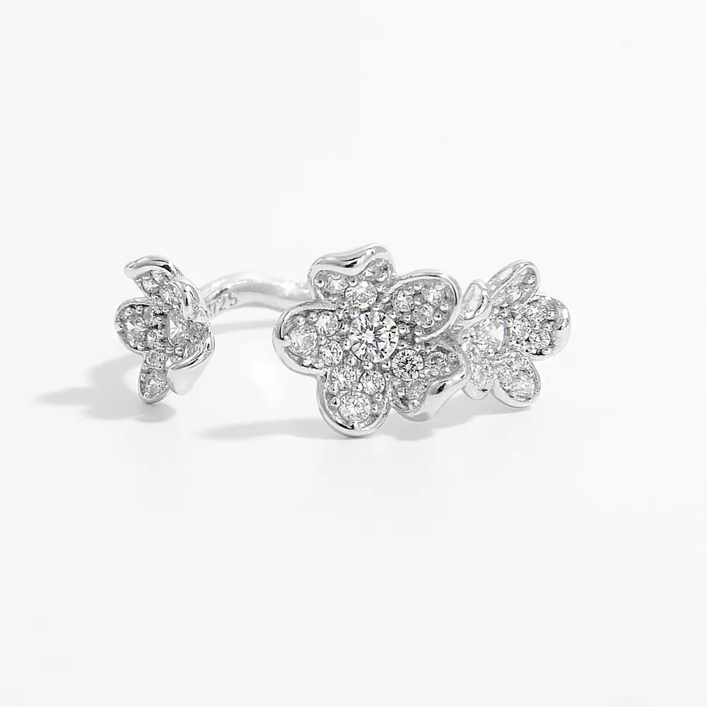 Anillo abierto de plata de ley 925 con circonitas incrustadas