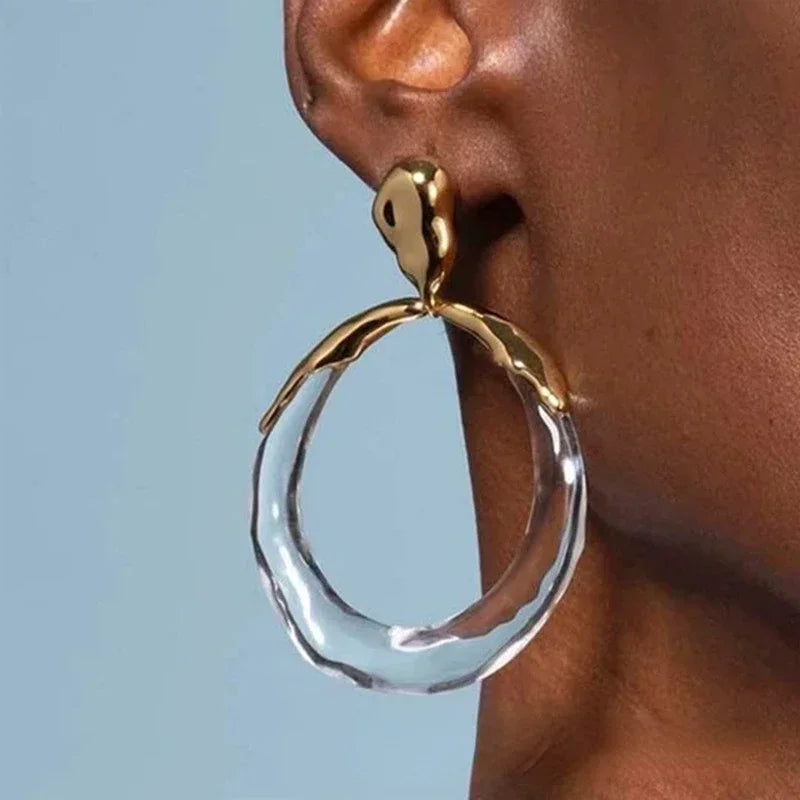 Pendientes y aretes de mujer de fábrica de joyería moderna, atmosférica, retro y de alta gama